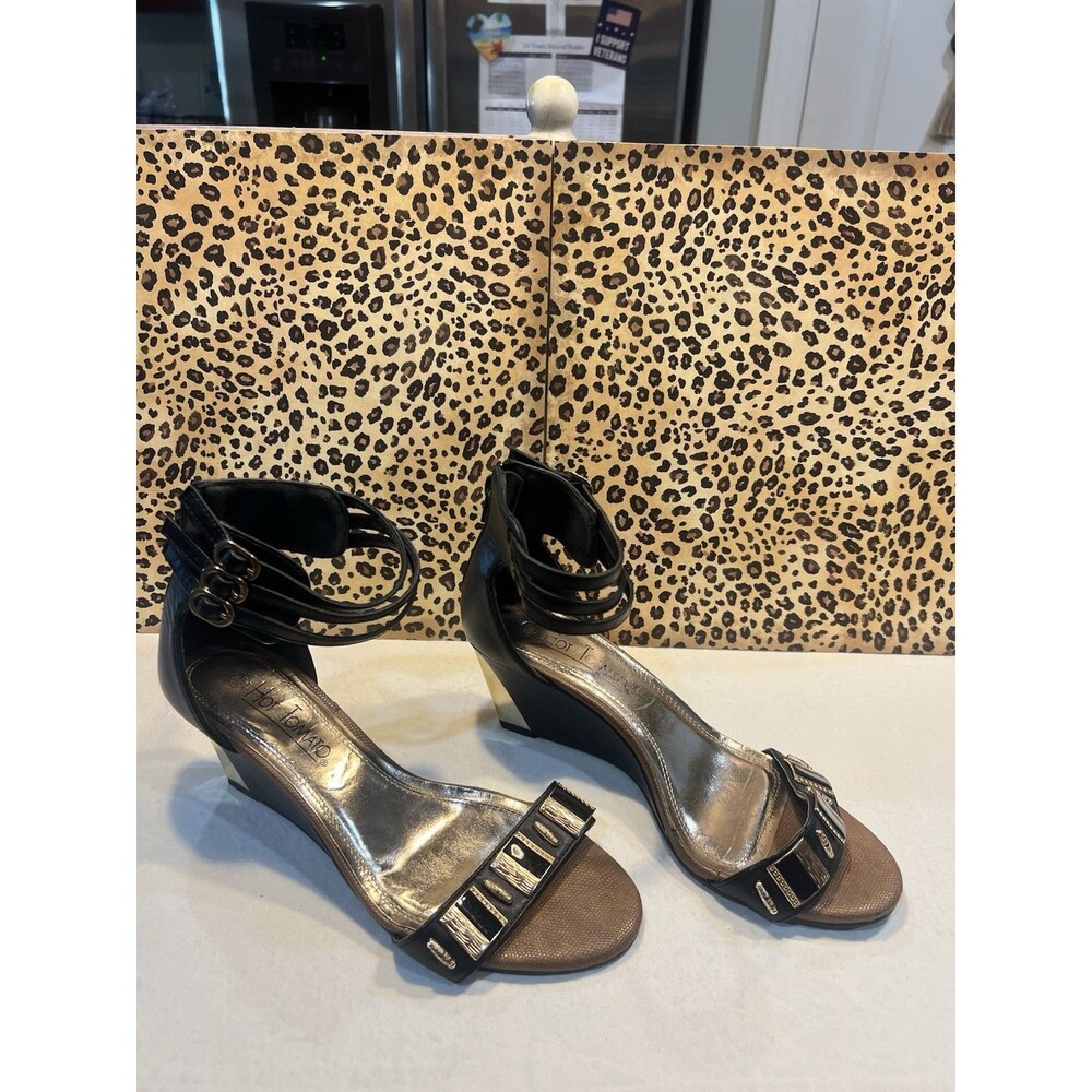 HOT TOMATO 3M Gold &Black L Size 8.5 Heels Rhinestone Studded